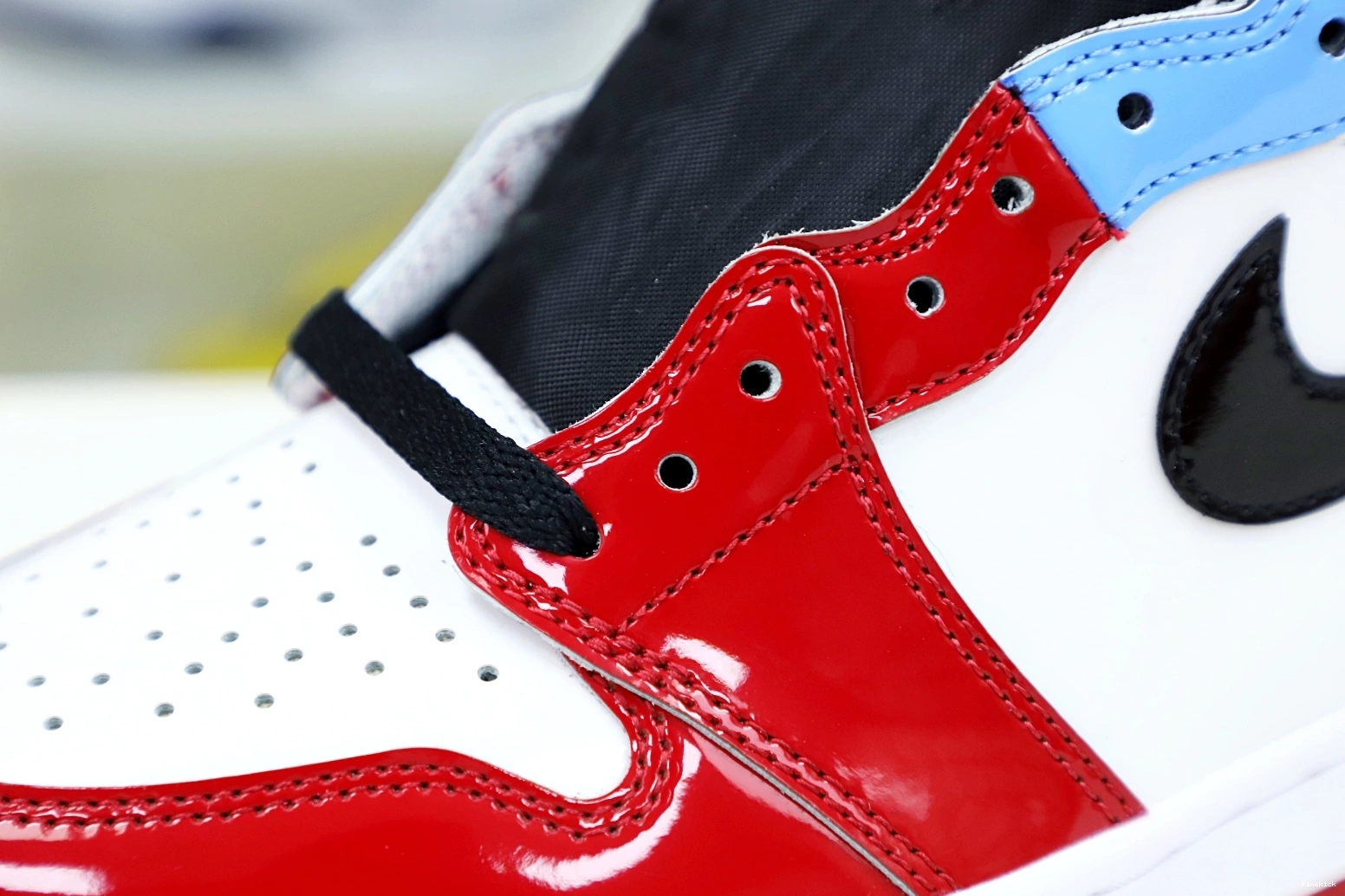 OG RETRO HIGH AIR 'FEARLESS' JORDAN 1 0122